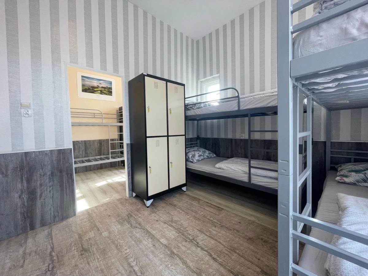 Bp Hostel กดิเนีย ภายนอก รูปภาพ