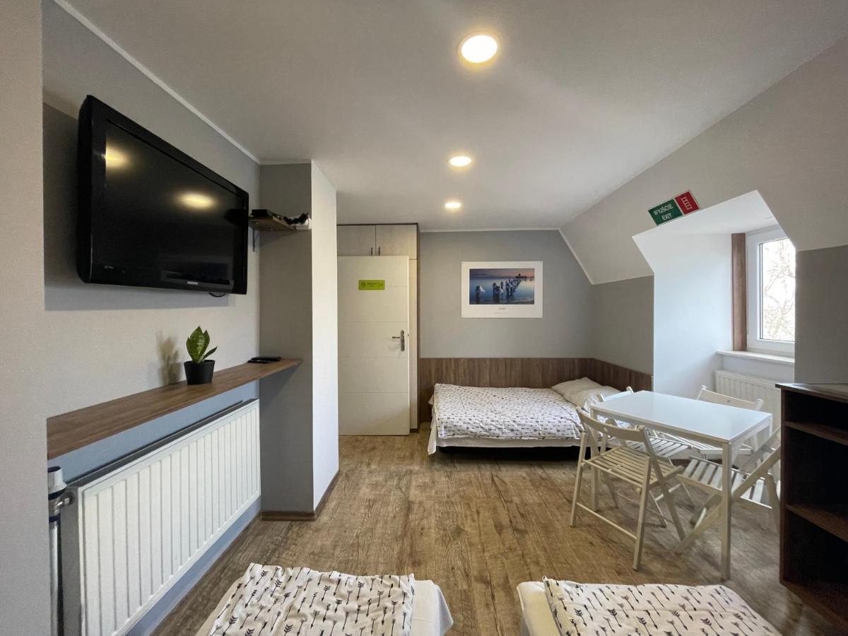 Bp Hostel กดิเนีย ภายนอก รูปภาพ