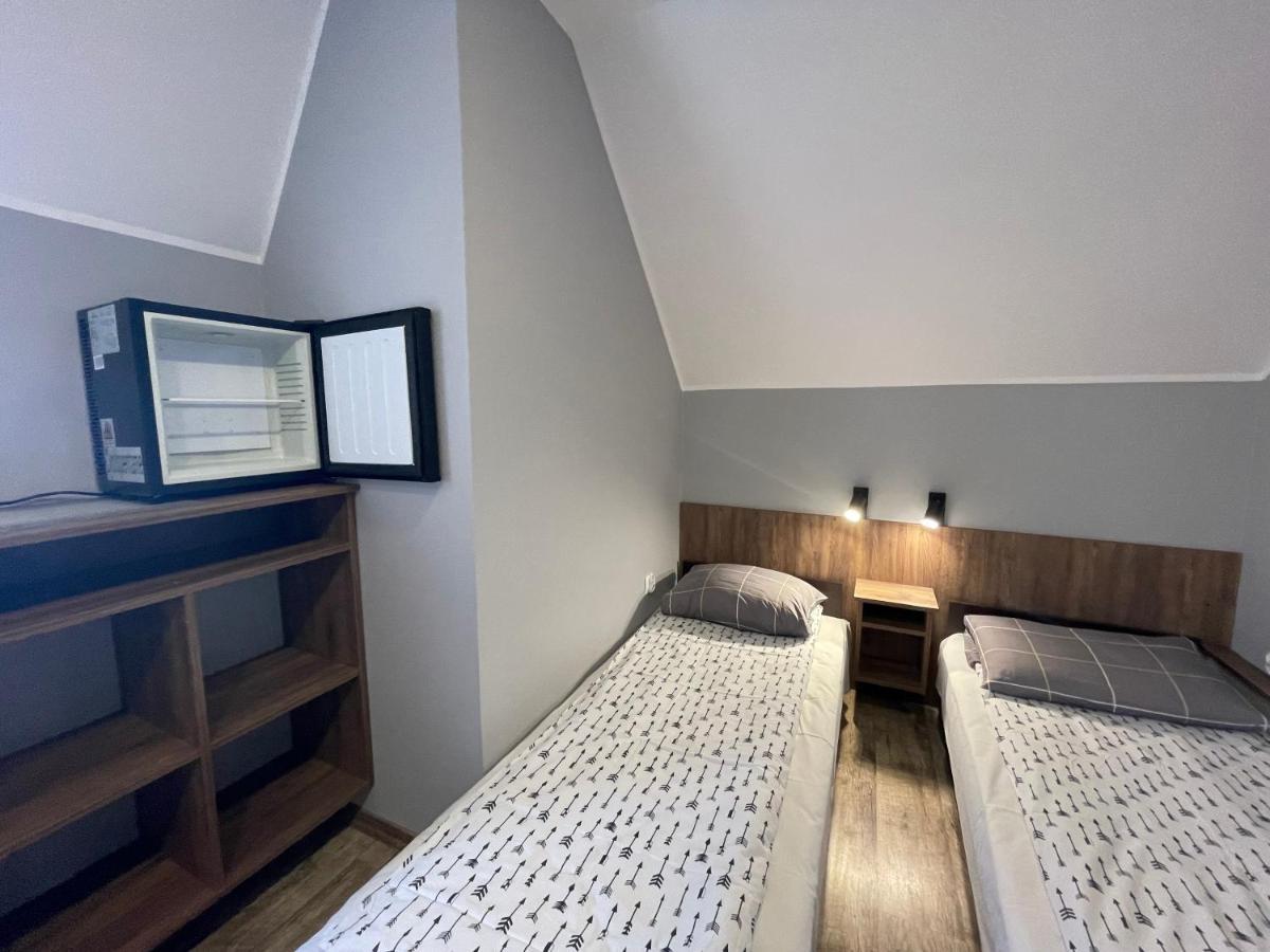 Bp Hostel กดิเนีย ภายนอก รูปภาพ