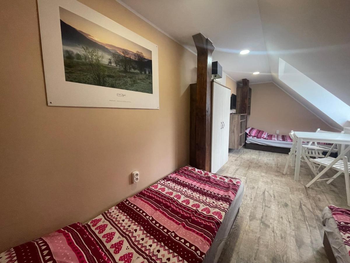Bp Hostel กดิเนีย ภายนอก รูปภาพ