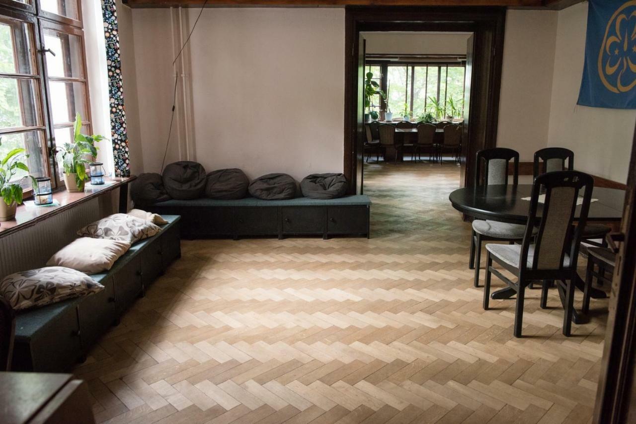 Bp Hostel กดิเนีย ภายนอก รูปภาพ