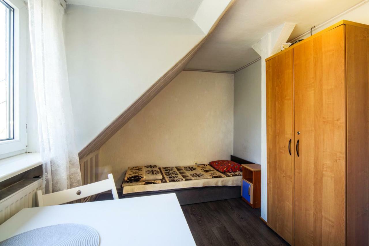 Bp Hostel กดิเนีย ภายนอก รูปภาพ